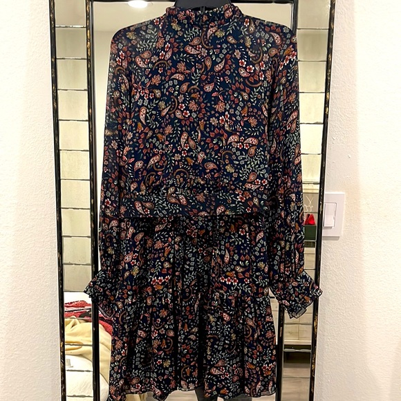 BRAND NEW! Nicholas the label 100% Silk mini dress with belt and button details - Picture 2 of 8